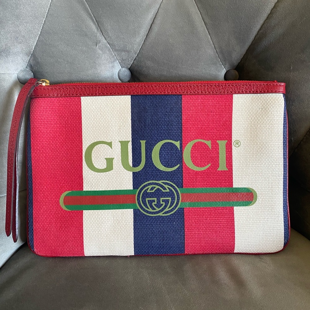 TRADED ‼️ Gucci Baia De La Silvi Logo Clutch